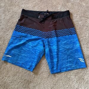 Men's Da Hui 38 Wave Pattern Swim Board Shorts
